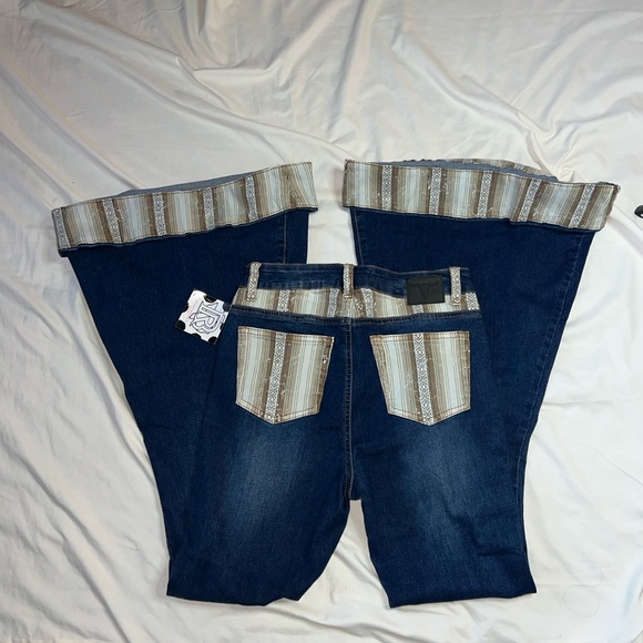 LR Bellbottoms with Accents - Picture 3 of 3